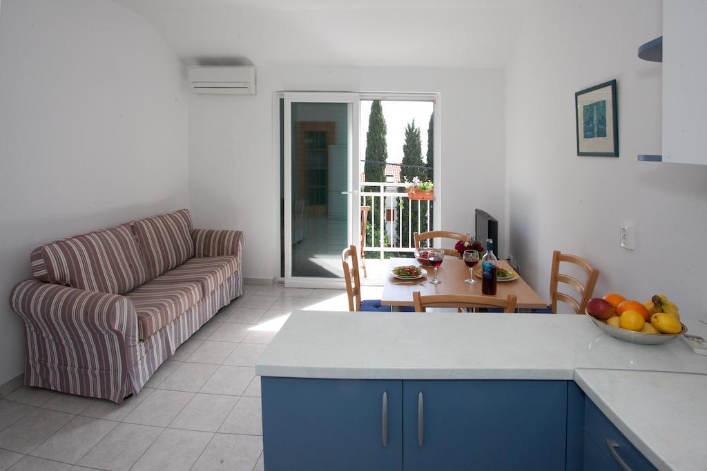 Apartment Firule Sandy Beach Split Exterior photo