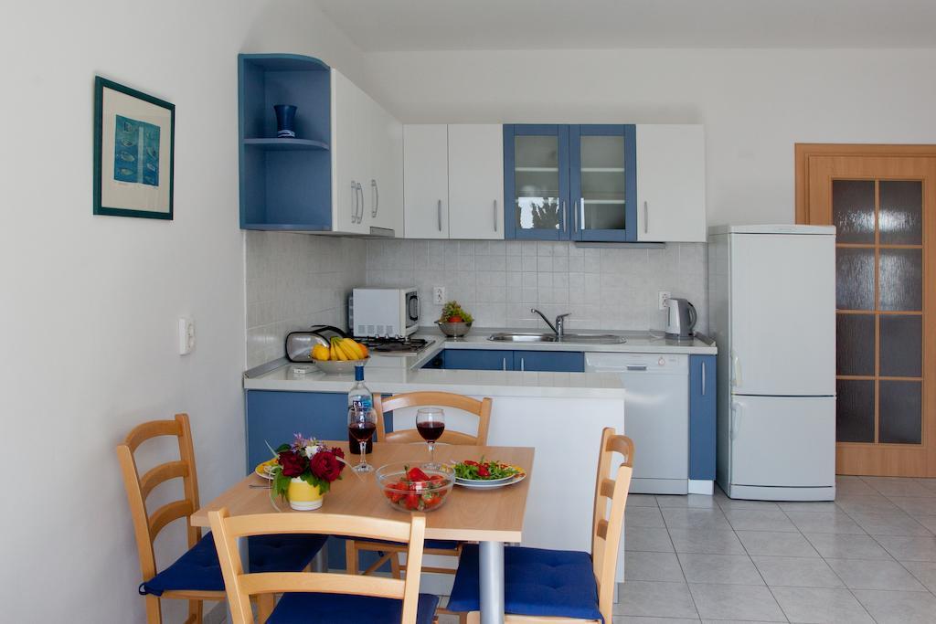 Apartment Firule Sandy Beach Split Exterior photo